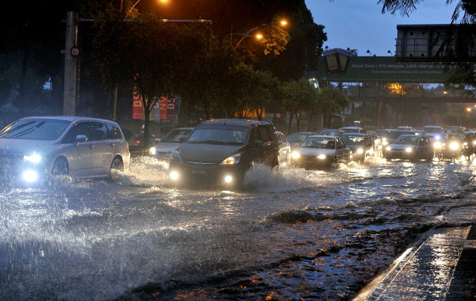 Photos: Kuala Lumpur Hit By A Flash Flood, October 1, 2014 (6/6)